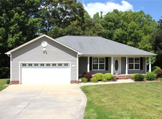 652 Tyro School Rd, Lexington, NC 27295