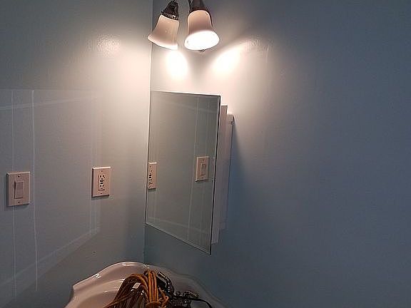 5th image of 8811 Devries Ct