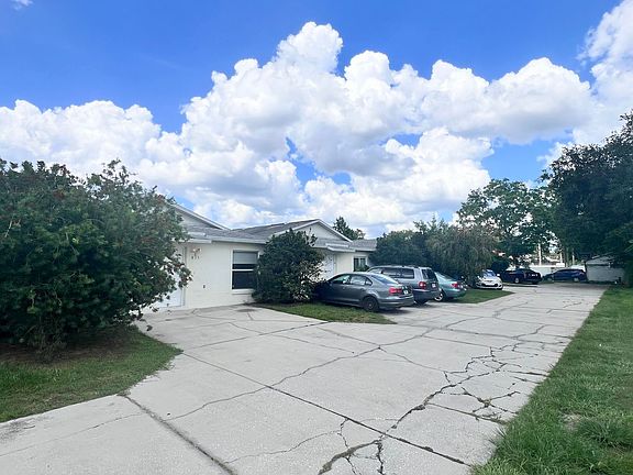 3rd image of 815 Eastern Ave