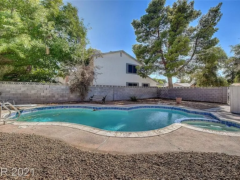 3554 El Camino Rd — Photo 13