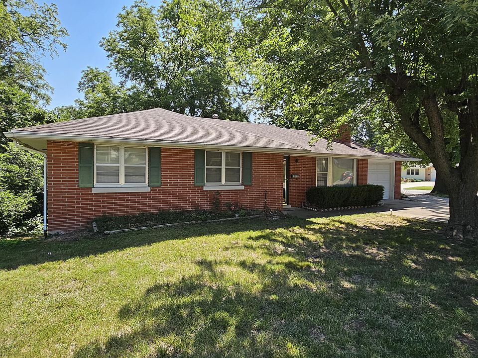 1512 Main St, Boonville, MO 65233 Zillow