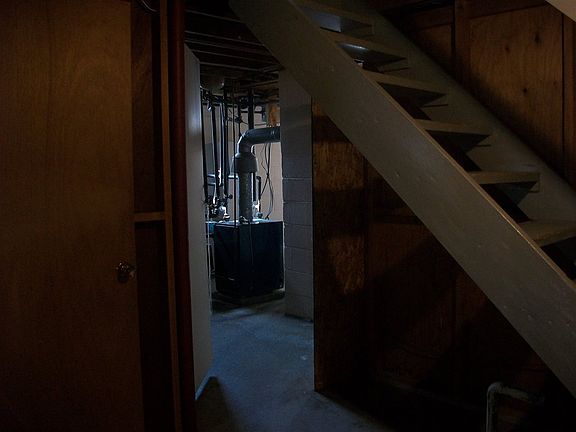 3rd image of 32 Baldwin Ave