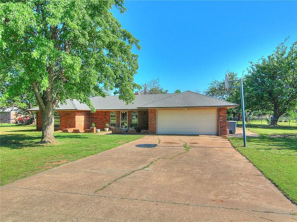1st image of 14730 Arrowhead Dr