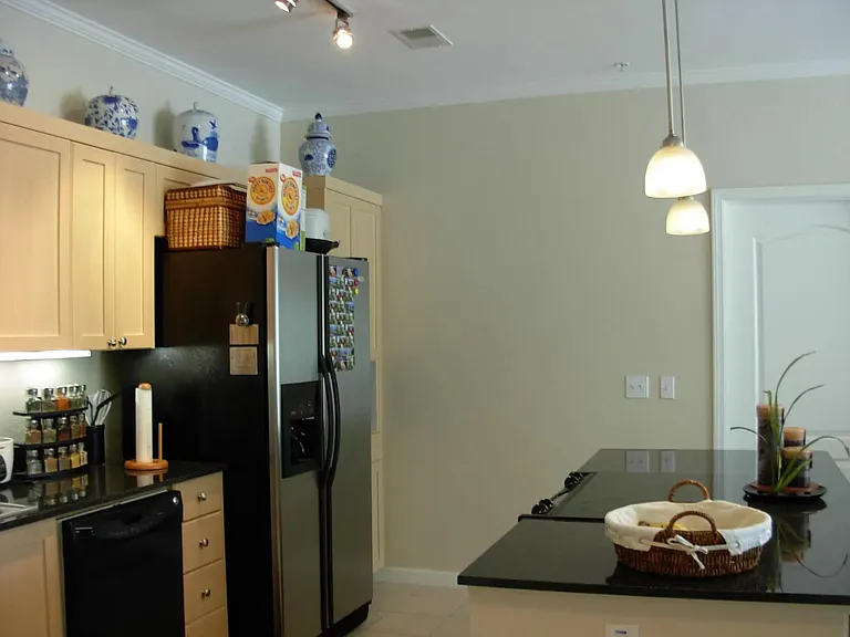 1818 Moore Blvd #103 — Photo 3