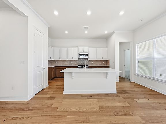 6th image of this home