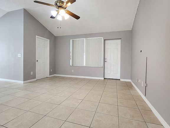 3rd image of 5409 Aragon Ct