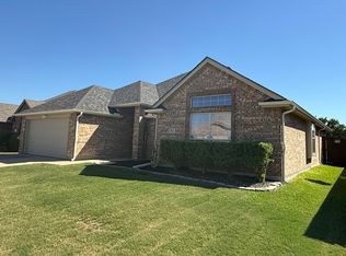 963 Redfish Dr, Burleson, TX 76028