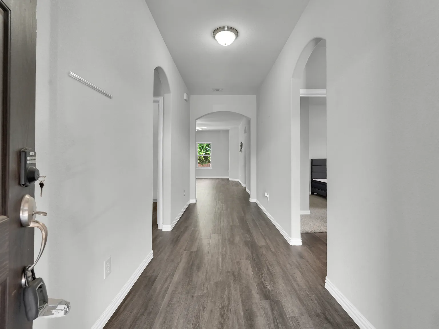 4 bed, 1672 sqft, $2,250 — Photo 2
