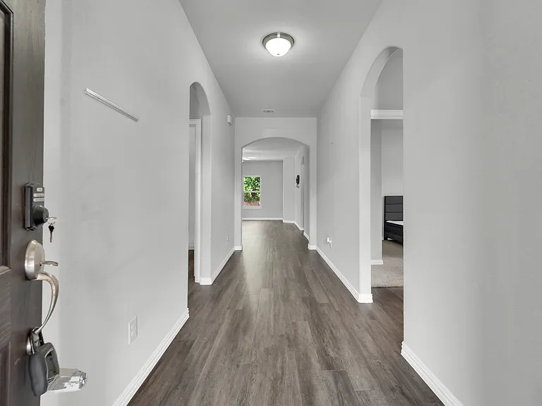 5165 Glen Eden Dr — Photo 2