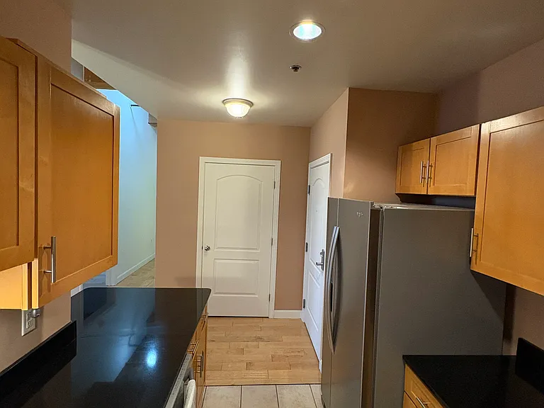 52 Lawrence Dr #314 — Photo 11