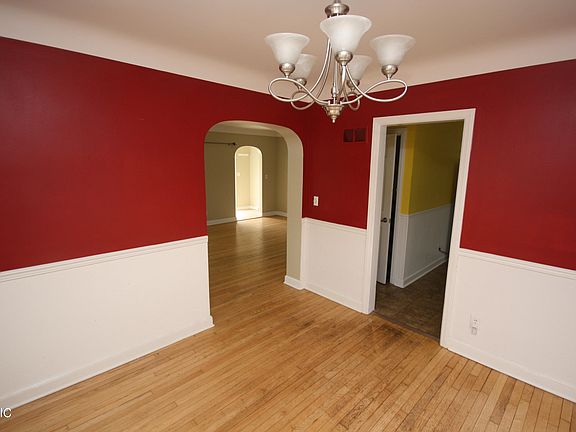 2nd image of 728 Campbell Ave