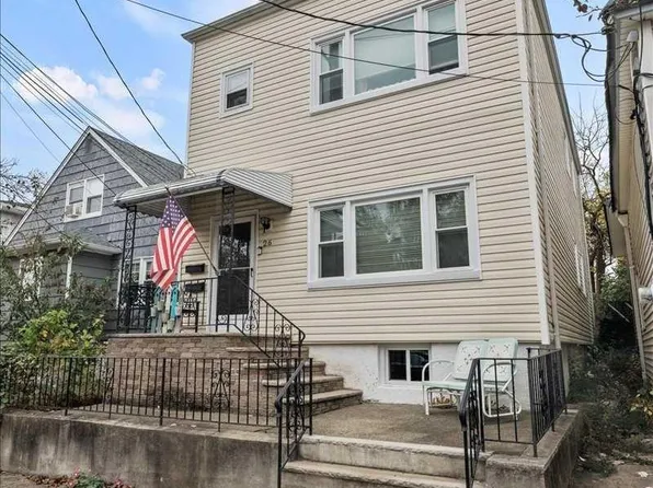 26 Bergen St, Garfield, NJ 07026