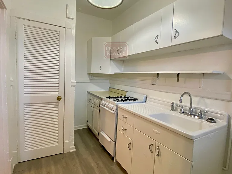 3110 Kensington Ave #8 — Photo 29