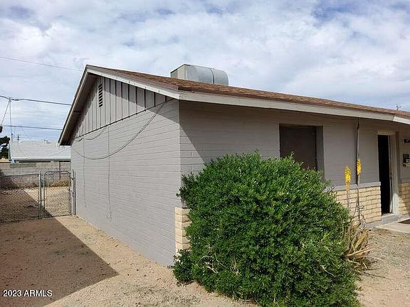 3rd image of 2132 W PARADISE Drive