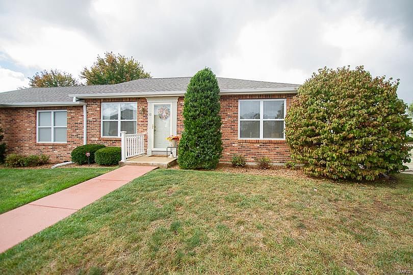 1st image of 30 Brittany Ct