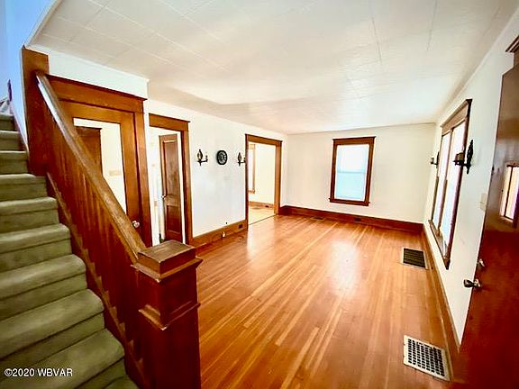 2nd image of 440 Woodland Ave
