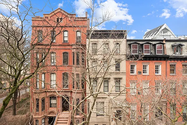 Sold by Compass | media 10