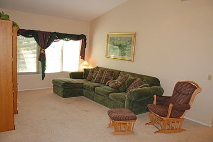 4th image of 2274 Sloan Dr