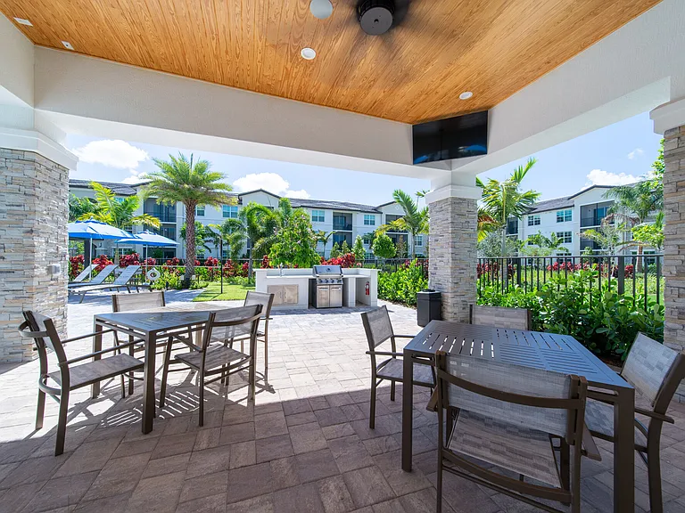 Luma at Delray — Photo 15