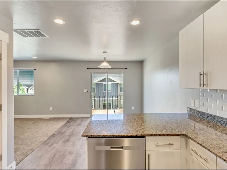 5252 W Armada Way — Photo 6