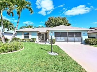 989 Charlemagne Blvd, Naples, FL 34112