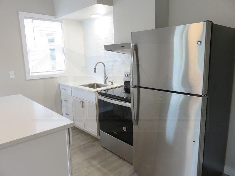 1st image of 708 S Yakima Ave #1