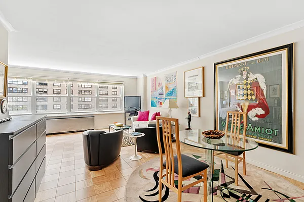 Sold by Compass | media 7