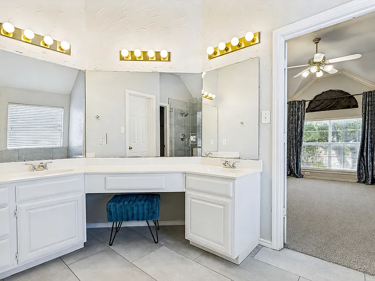 110 Falcon Creek Dr — Photo 10
