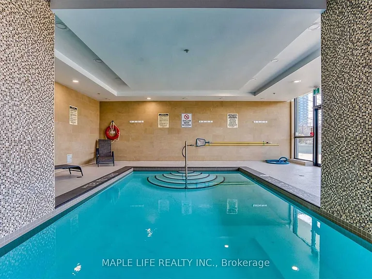 5740 Yonge St #702 — Photo 4