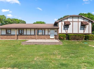 112 Melody Ln, East Peoria, IL 61611