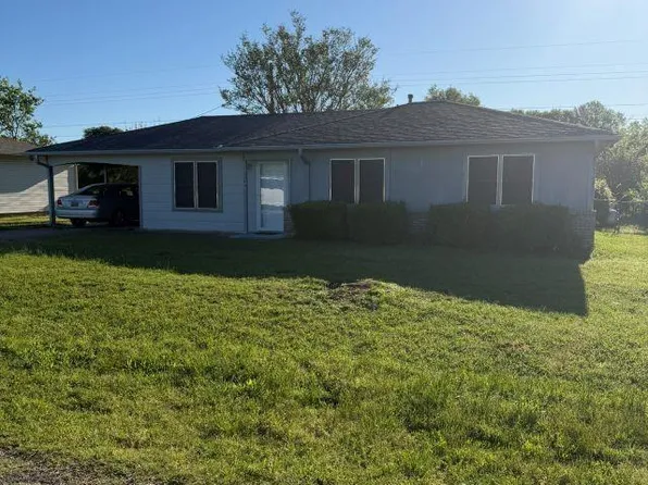 3045 Monroe St, Commerce, TX 75428