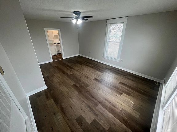 4th image of 1020 Kavanaugh Blvd #D