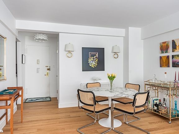 4th image of 145 E 84th St APT 4B