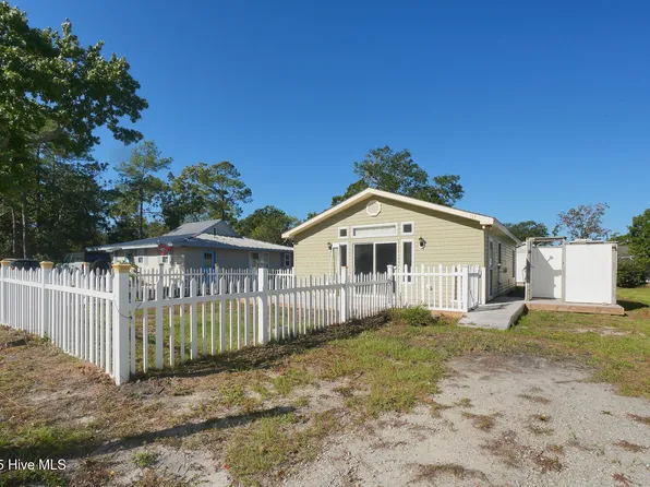 127 NW 10th Street, Oak Island, NC 28465