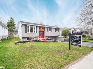 29 Eileen Dr, Barrie, ON L4N4M5