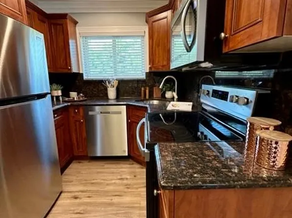 Fairfield Courtyard at Deer Park