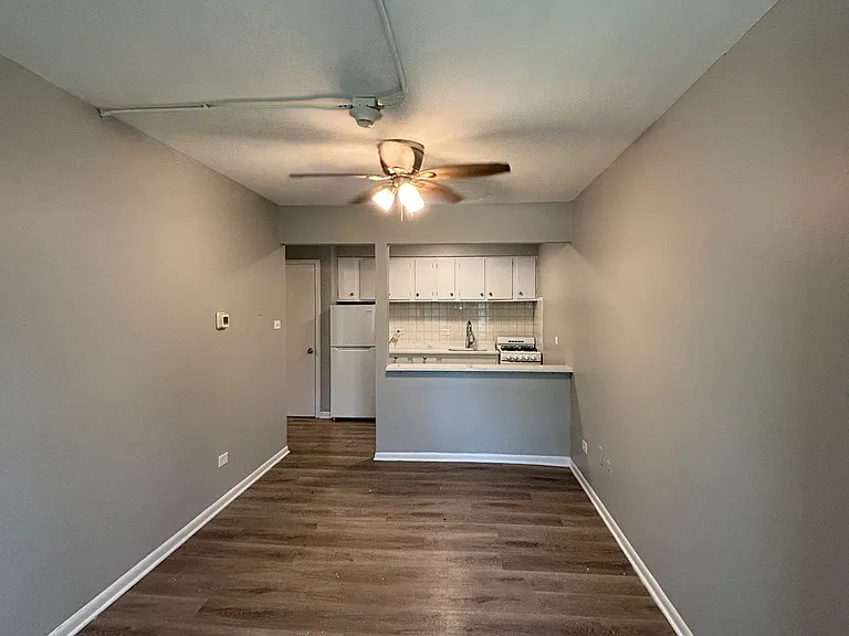 3331-53 Commercial Ave — Photo 5