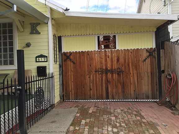 3rd image of 619 Elm St