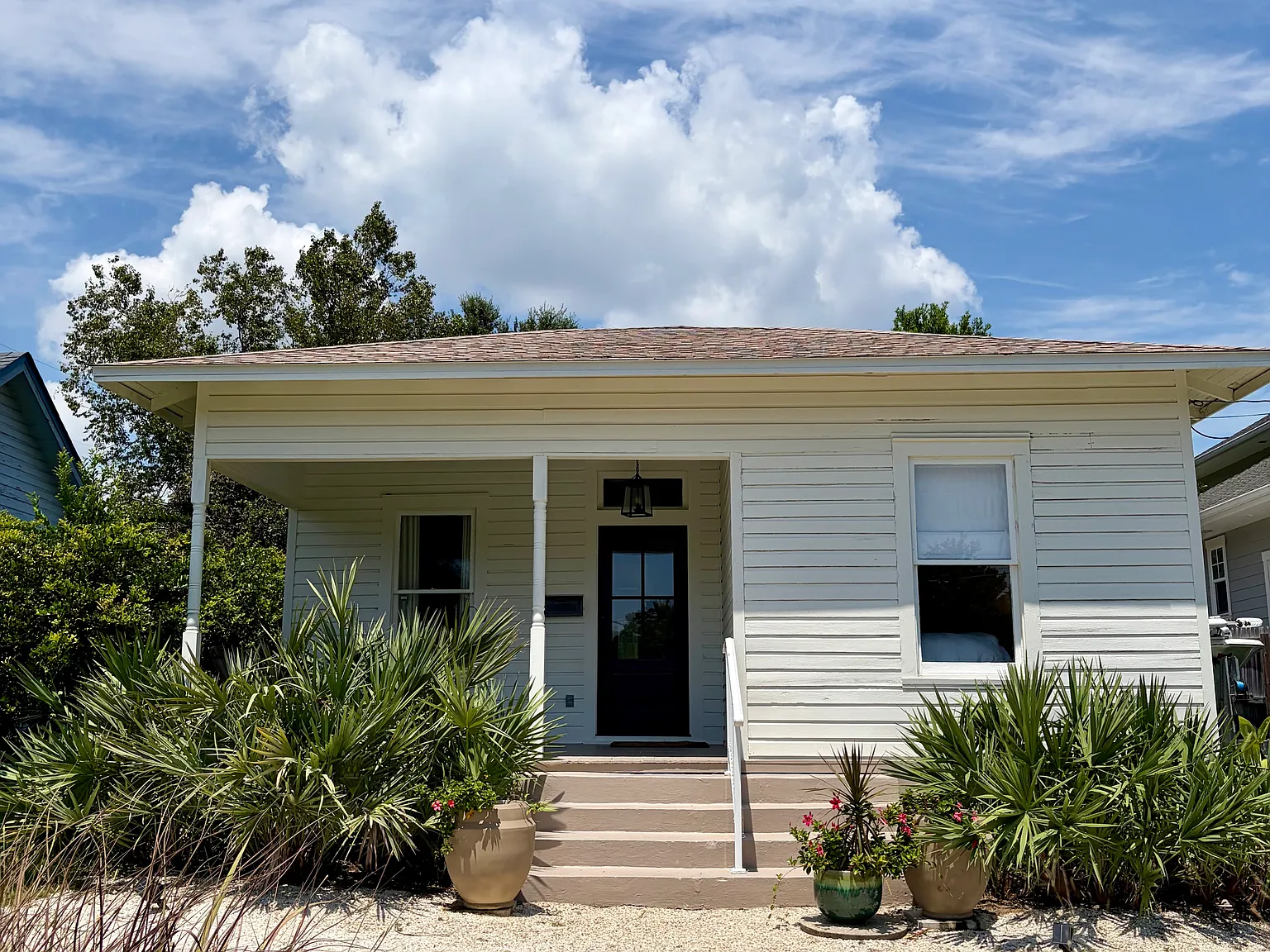 2 bed, 950 sqft, $2,300 — Photo 1