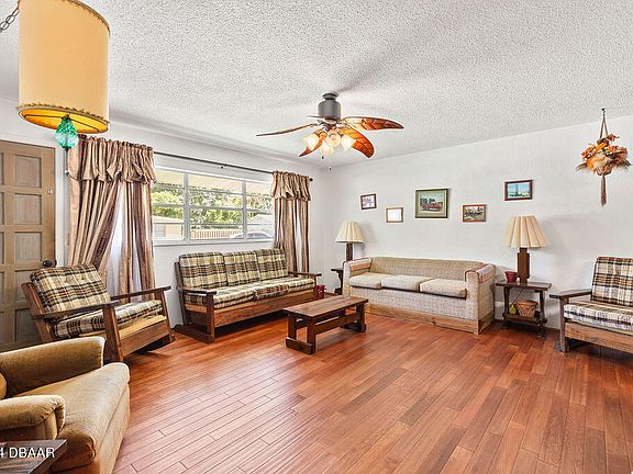3rd image of 875 Christy Dr
