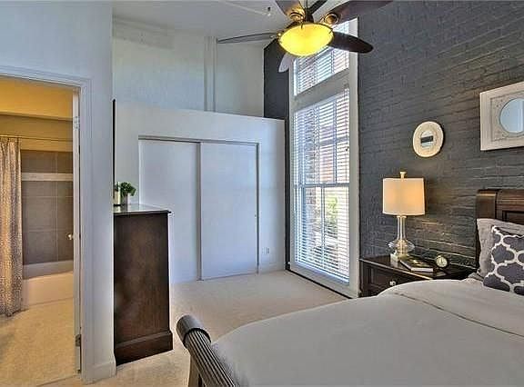 4th image of 1111 S Peters St APT 403
