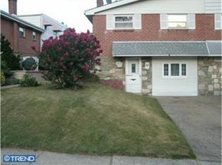 9015 Cloverly Rd, Philadelphia, PA 19136