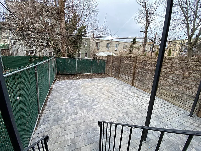 235 Marion St #1D — Photo 11