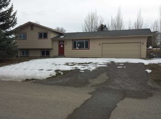 1010 S 7th St, Challis, ID 83226