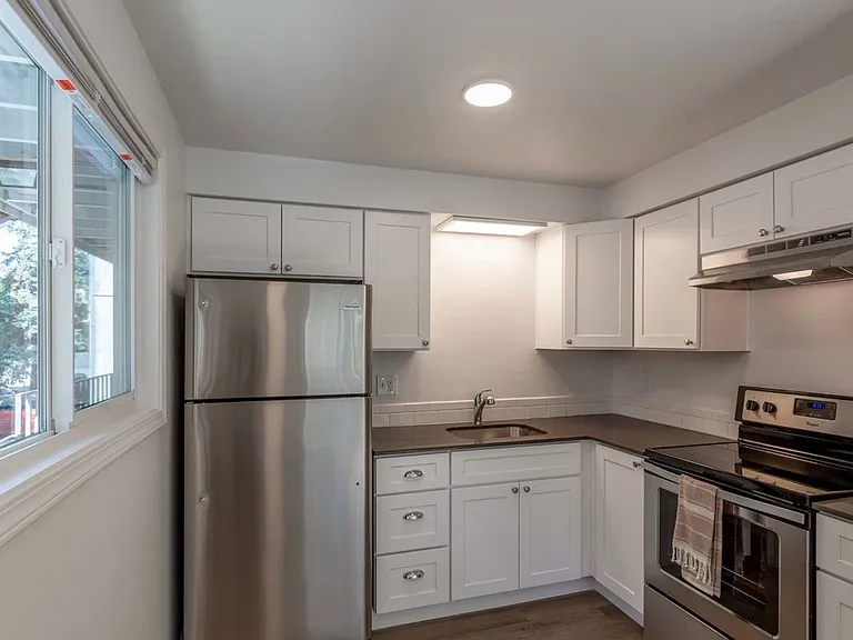 Campus View Apartments near EWU! — Photo 14