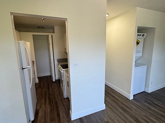 3rd image of 10901 NW 14th Ave #211