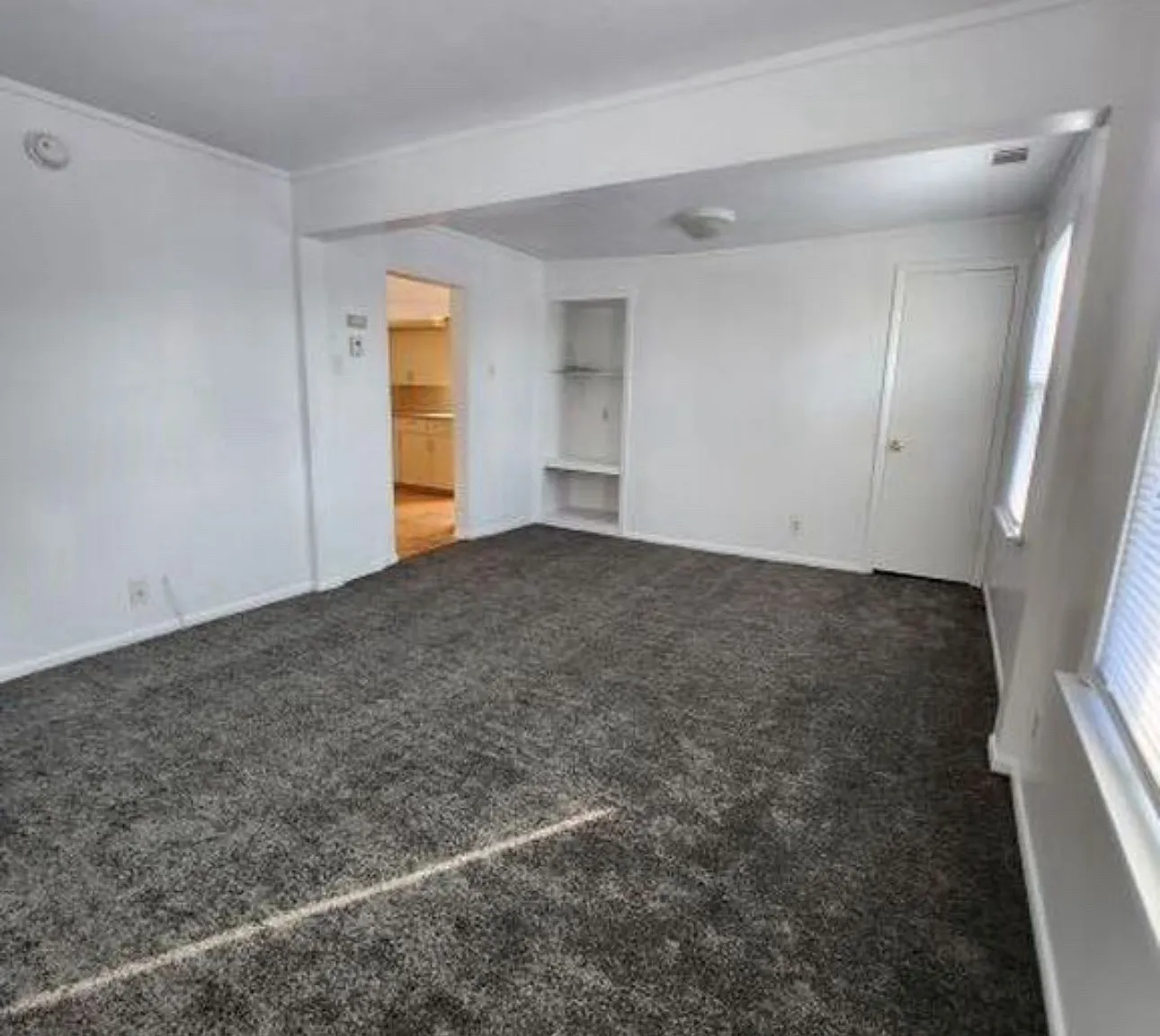 2 bed, 1100 sqft, $1,550 — Photo 4