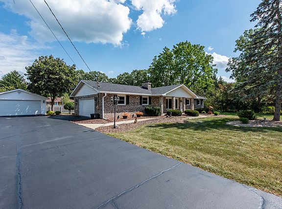 2nd image of 231 Holdridge Ave