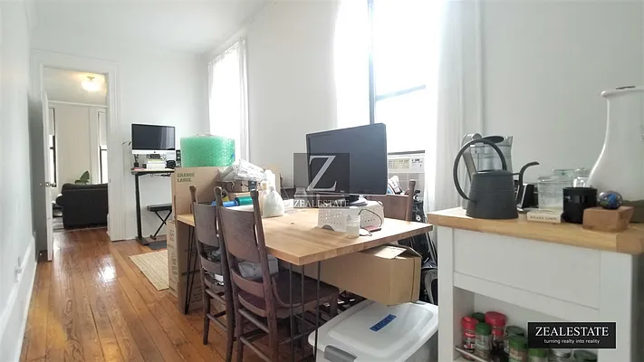 Rented by ZealEstate Group Inc | media 22