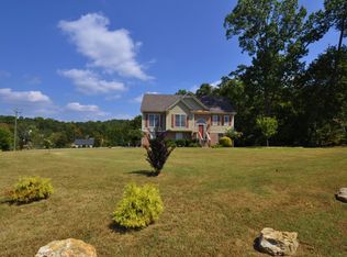 10 Etowah Ln, Cartersville, GA 30120